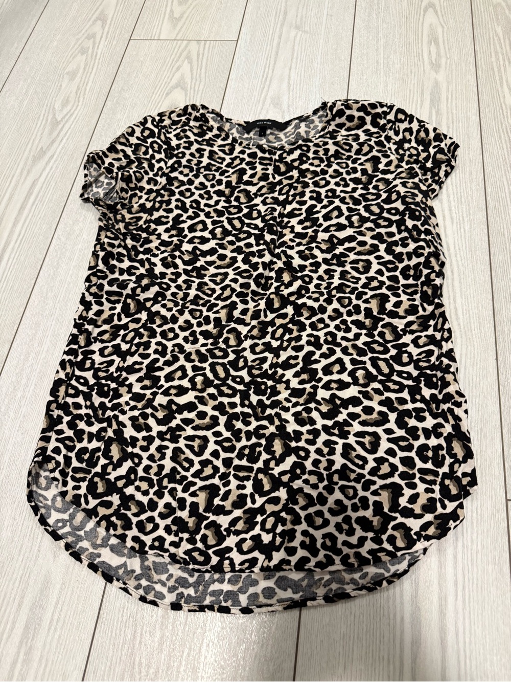 Vero Moda small leopard animal print tee brown black tan short sleeve classic